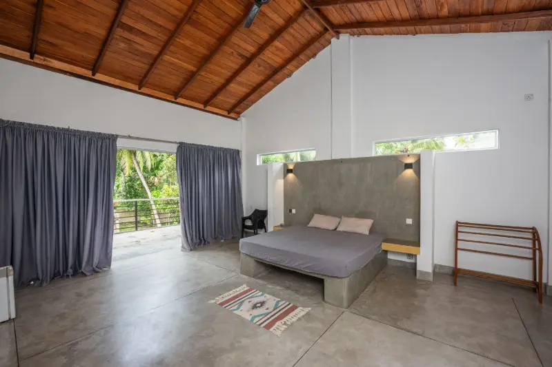 Villa Gallery 38