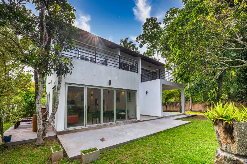 Villa Gallery 13